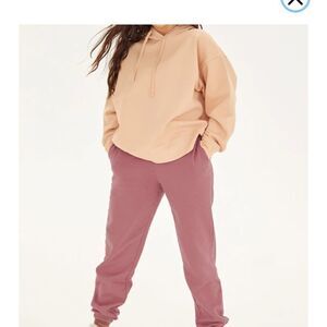 NWT Girlfriend Collective Hoodie size medium
